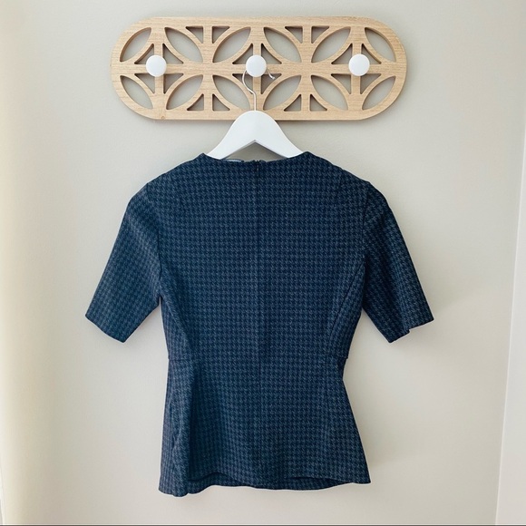 Theory Multi Houndstooth Fitted Half Sleeve Top Black Sz P - Picture 8 of 11